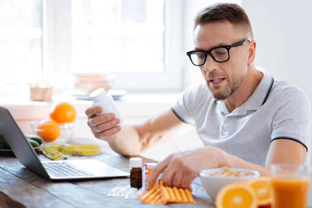 biohacking, táplálék kiegészítők, jóga, online