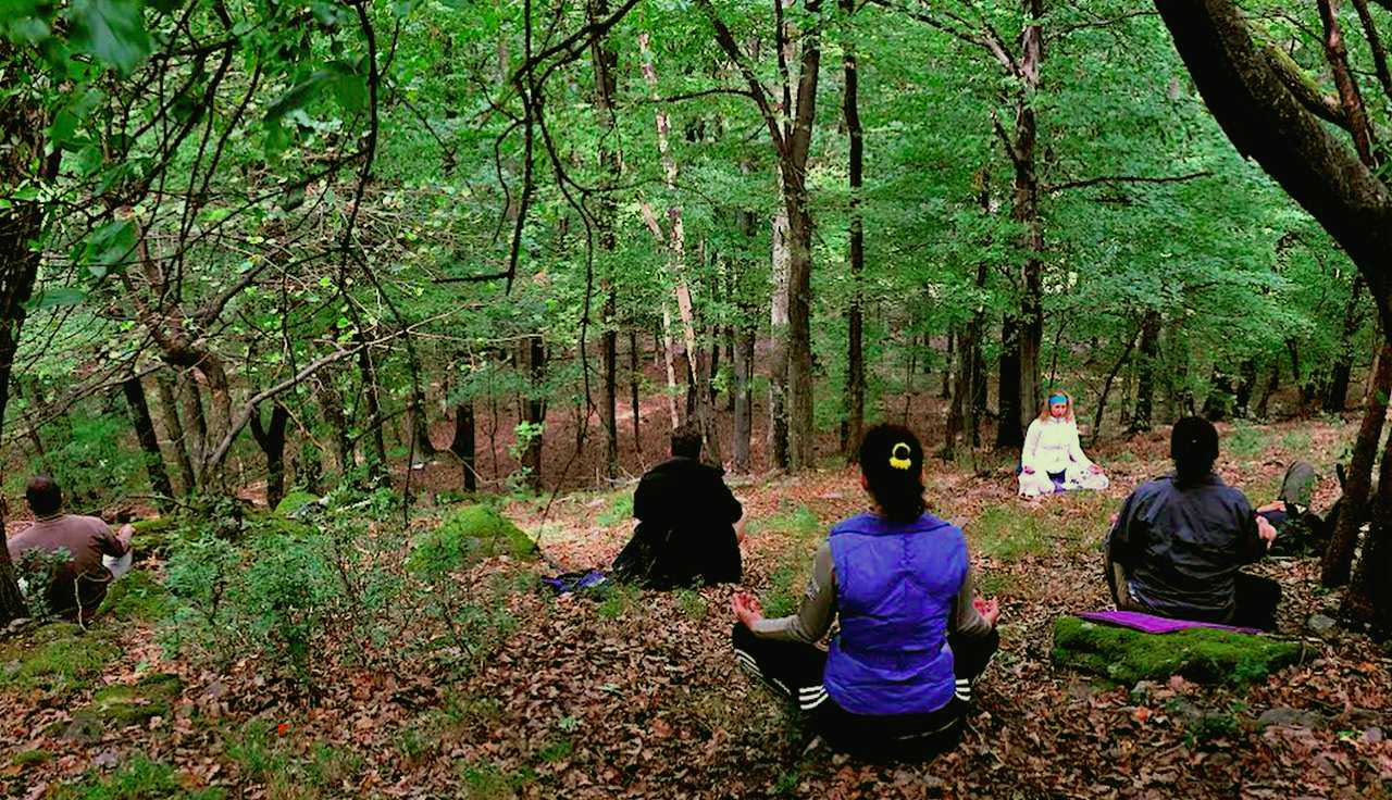 Pilis titkai, meditáció, szakrális, jóga, mantra, intenzív, nordic walking