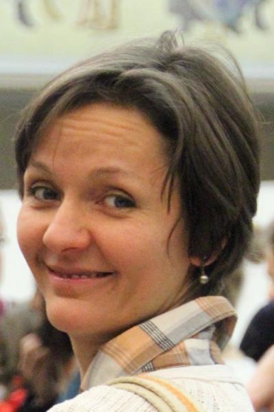 Várady Gyöngyi jógaoktató